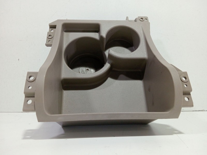 Recambio de moldura para ssangyong kyron 200 xdi limited referencia OEM IAM 7793132000  