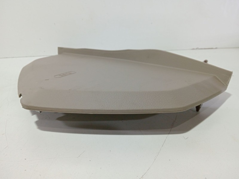 Recambio de moldura para ssangyong kyron 200 xdi limited referencia OEM IAM 7663009000  