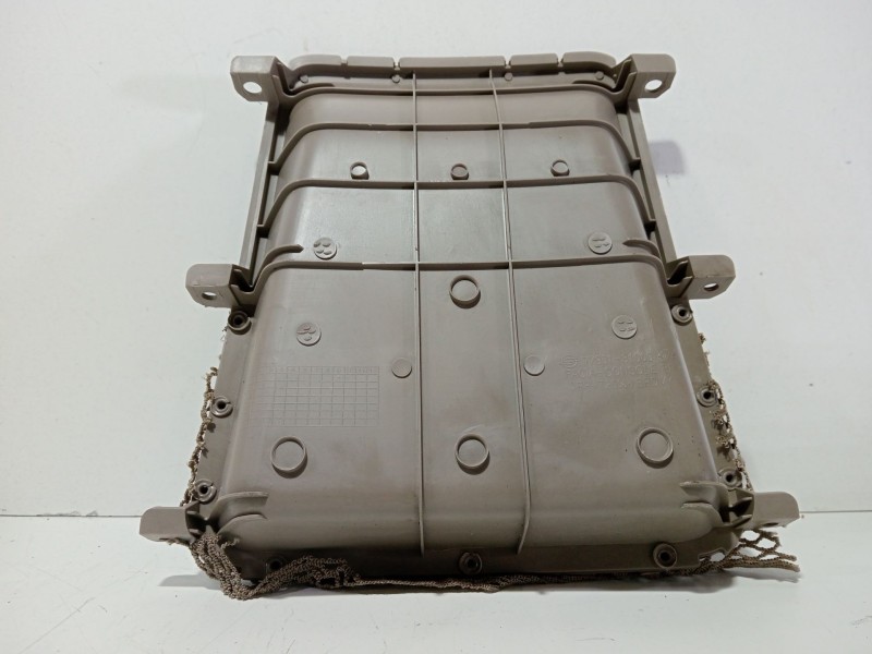 Recambio de moldura para ssangyong kyron 200 xdi limited referencia OEM IAM 7795131000  