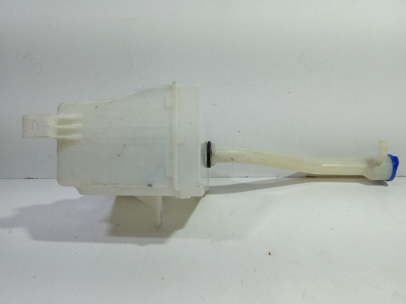 Recambio de deposito limpia para ssangyong kyron 200 xdi limited referencia OEM IAM K7841009000  