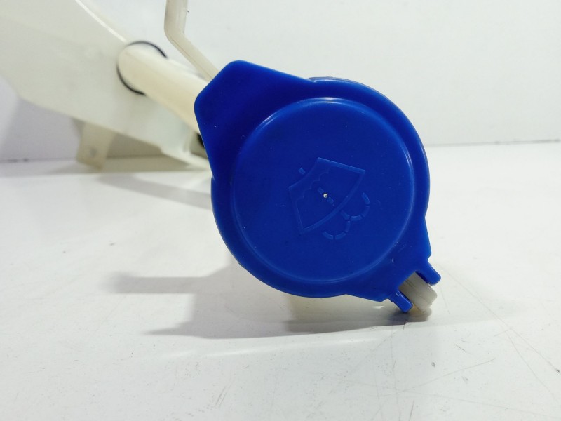 Recambio de deposito limpia para ssangyong kyron 200 xdi limited referencia OEM IAM K7841009000  