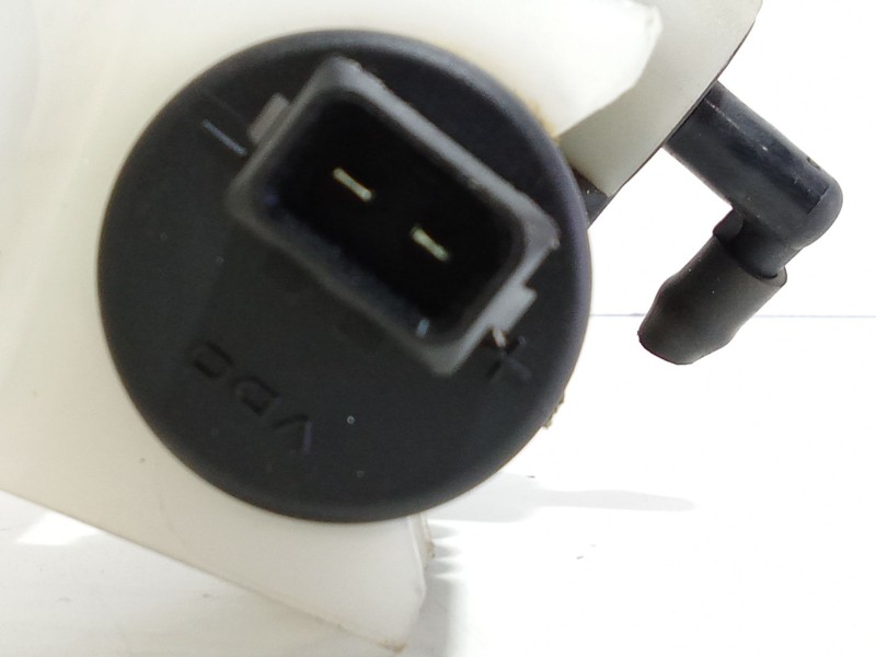 Recambio de deposito limpia para ssangyong kyron 200 xdi limited referencia OEM IAM K7841009000  