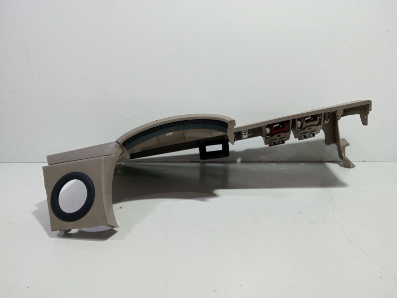 Recambio de moldura para ssangyong kyron 200 xdi limited referencia OEM IAM 7673131001  