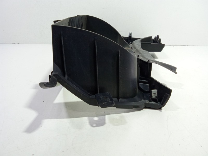 Recambio de moldura para ssangyong kyron 200 xdi limited referencia OEM IAM 7659009000  