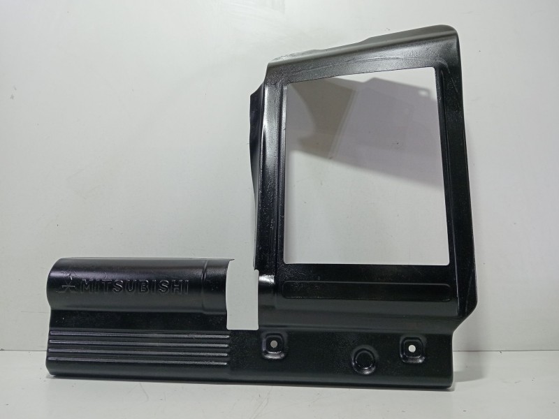 Recambio de tapa motor para mitsubishi montero (v20/v40) 2500 td gl (3-ptas.) referencia OEM IAM MONTERO(V20/V40)2500TDGL(3-ptas