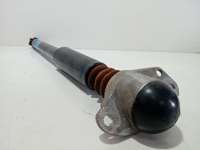 Recambio de amortiguador trasero derecho para seat leon (1m1) signo referencia OEM IAM 814901556268  