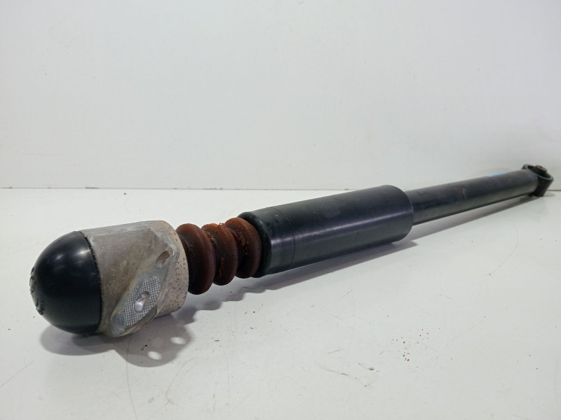 Recambio de amortiguador trasero derecho para seat leon (1m1) signo referencia OEM IAM 814901556268  