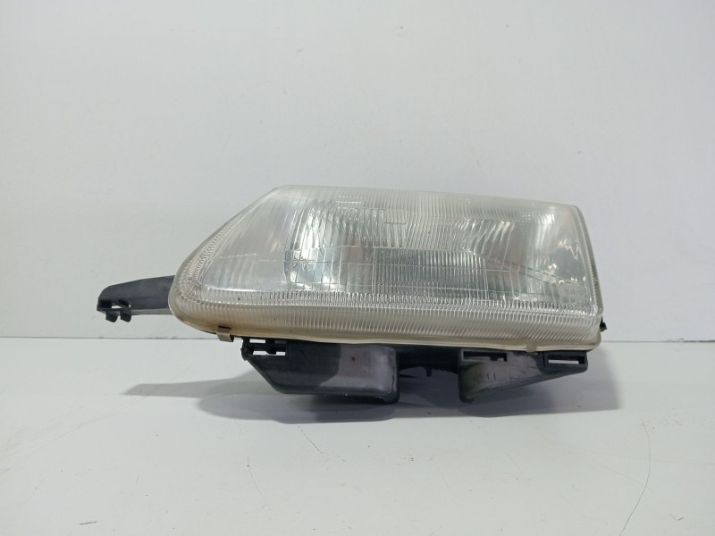 Recambio de faro izquierdo para citroën saxo 1.5 d image referencia OEM IAM 6204N523178  