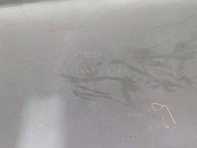 Recambio de moldura para yamaha 500 tmax referencia OEM IAM 5GJ21711  