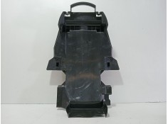 Recambio de moldura para honda ps ps 125i (jf17) referencia OEM IAM 80106KTZD000  
