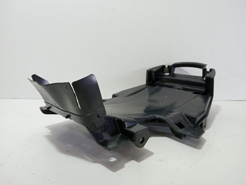 Recambio de moldura para honda ps ps 125i (jf17) referencia OEM IAM 80106KTZD000  