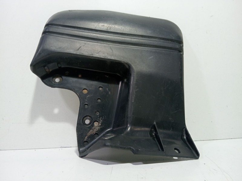 Recambio de moldura para mitsubishi montero (v20/v40) 2500 td gl (3-ptas.) referencia OEM IAM MB646928  