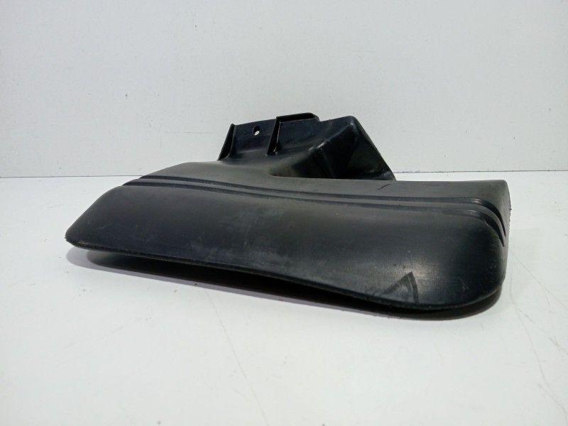 Recambio de moldura para mitsubishi montero (v20/v40) 2500 td gl (3-ptas.) referencia OEM IAM MB646928  