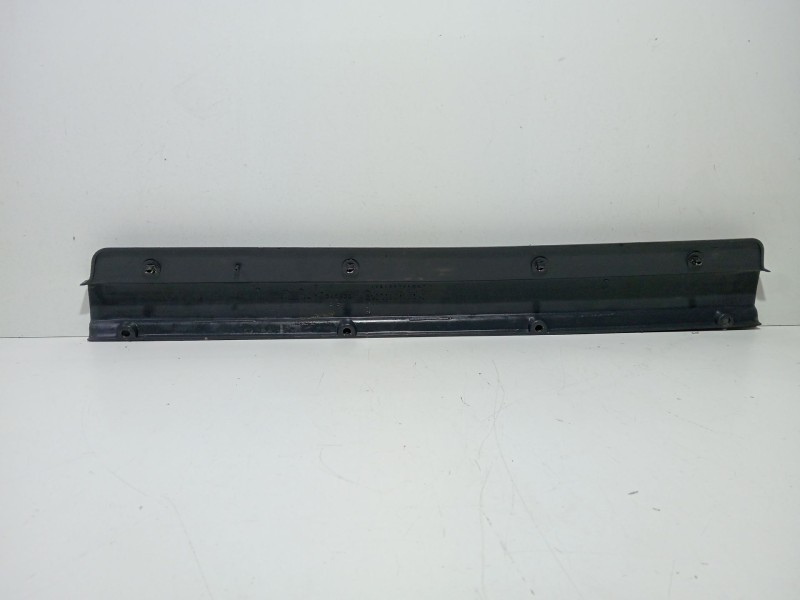 Recambio de moldura para mitsubishi montero (v20/v40) 2500 td gl (3-ptas.) referencia OEM IAM mb645835  