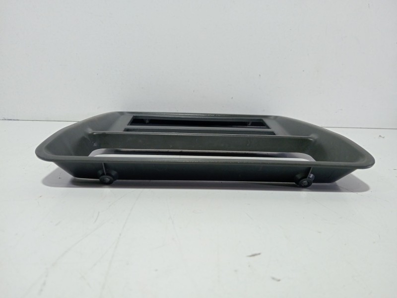 Recambio de moldura para mitsubishi montero (v20/v40) 2500 td glx (3-ptas.) referencia OEM IAM MB652134  