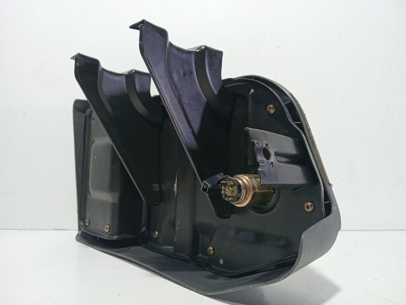 Recambio de moldura para mitsubishi montero (v20/v40) 2500 td glx (3-ptas.) referencia OEM IAM MONTERO(V20/V40)  