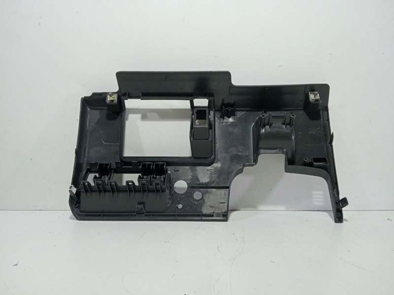 Recambio de moldura para mitsubishi montero (v20/v40) 2500 td glx (3-ptas.) referencia OEM IAM 68106EQ420  