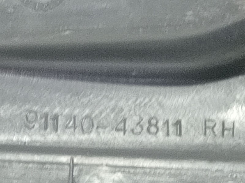 Recambio de moldura para mitsubishi montero (v20/v40) 2500 td glx (3-ptas.) referencia OEM IAM 9114043811RH  