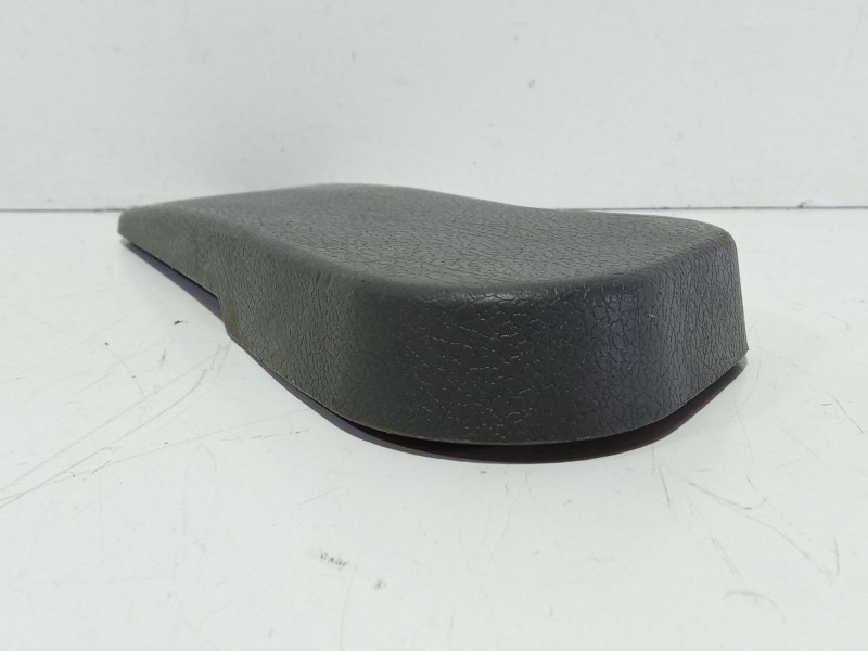 Recambio de moldura para mitsubishi montero (v20/v40) 2500 td glx (3-ptas.) referencia OEM IAM MB647456  