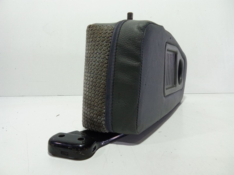 Recambio de apoyabrazos central para mitsubishi montero (v20/v40) 2500 td glx (3-ptas.) referencia OEM IAM monterov20v40  