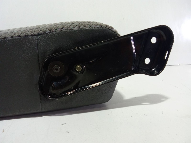 Recambio de apoyabrazos central para mitsubishi montero (v20/v40) 2500 td glx (3-ptas.) referencia OEM IAM monterov20v40  