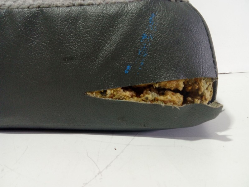 Recambio de apoyabrazos central para mitsubishi montero (v20/v40) 2500 td glx (5-ptas.) referencia OEM IAM monterov20v40  