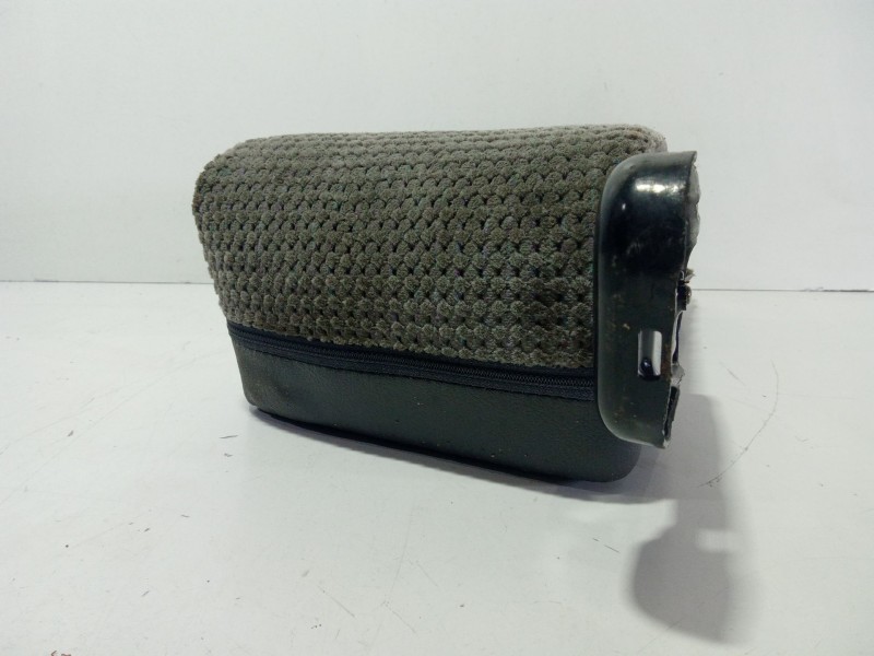 Recambio de apoyabrazos central para mitsubishi montero (v20/v40) 2500 td glx (5-ptas.) referencia OEM IAM monterov20v40  