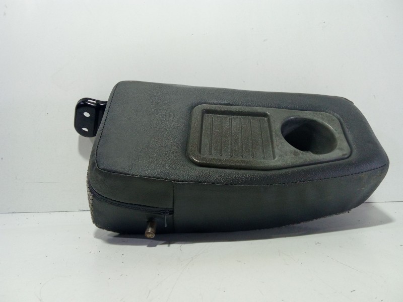 Recambio de apoyabrazos central para mitsubishi montero (v20/v40) 2500 td glx (5-ptas.) referencia OEM IAM monterov20v40  