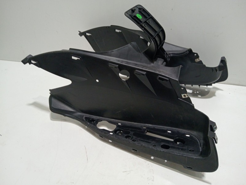 Recambio de moldura para yamaha x-max x-max 125 momodesign (se54) referencia OEM IAM 37pf748100  