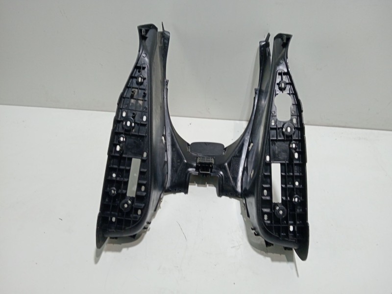 Recambio de moldura para yamaha x-max x-max 125 momodesign (se54) referencia OEM IAM 37pf748100  
