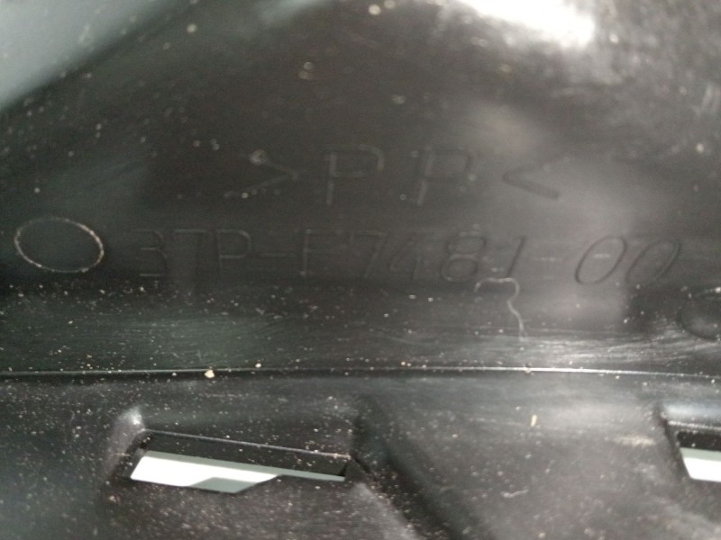 Recambio de moldura para yamaha x-max x-max 125 momodesign (se54) referencia OEM IAM 37pf748100  