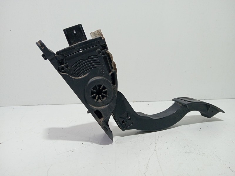 Recambio de potenciometro pedal para ford focus lim. (cb8) ambiente referencia OEM IAM 6pv01036830  