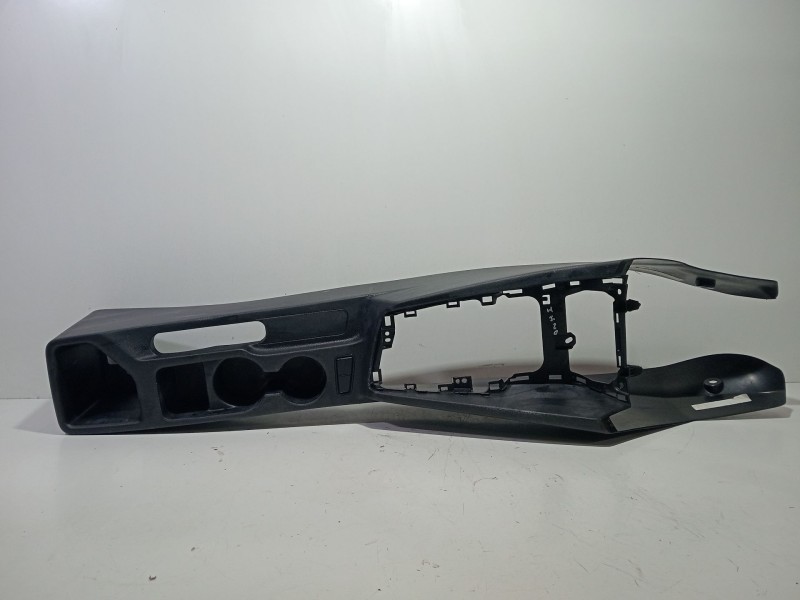 Recambio de consola central para hyundai i20 i (pb, pbt) 1.2 referencia OEM IAM H84611C8000  