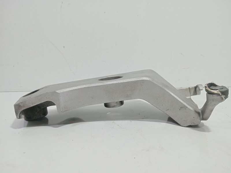 Recambio de moldura para honda cb hornet cb 600 f hornet (pc34) referencia OEM IAM 50600MBZKK000  