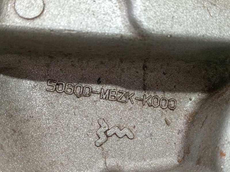 Recambio de moldura para honda cb hornet cb 600 f hornet (pc34) referencia OEM IAM 50600MBZKK000  