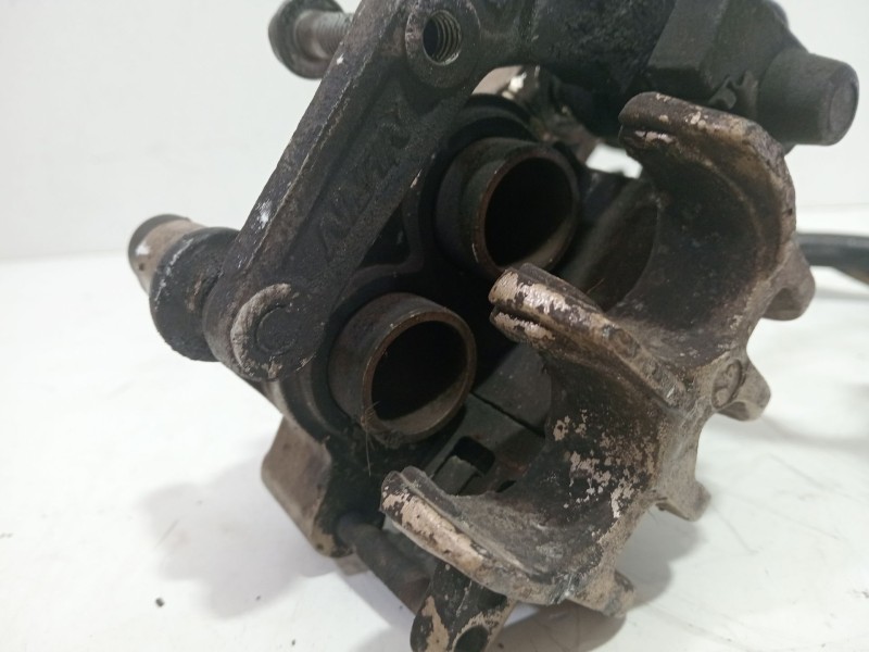 Recambio de pinza freno delantera izquierda para honda cb hornet cb 600 f hornet (pc34) referencia OEM IAM M001T80381  