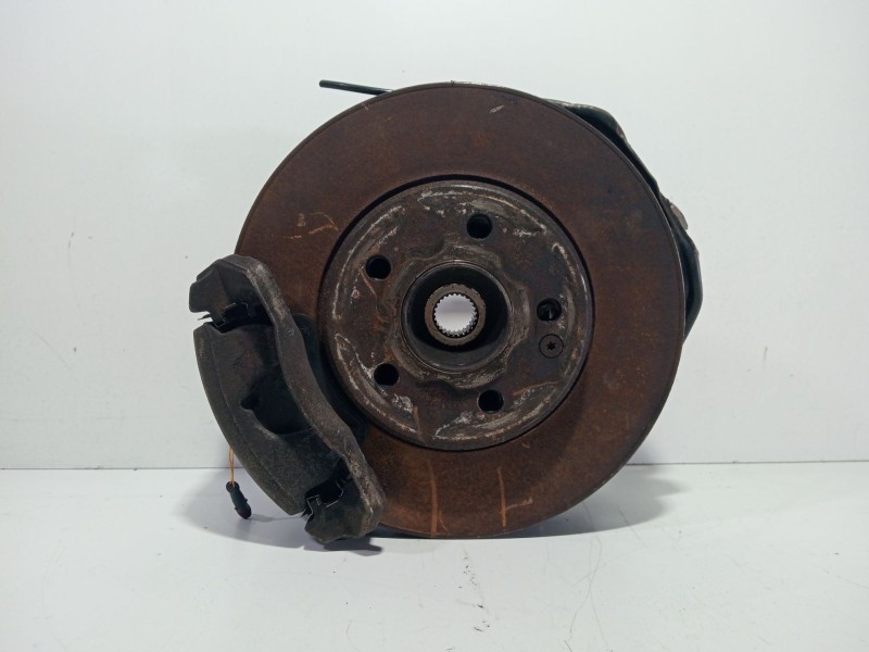 Recambio de mangueta delantera izquierda para mercedes-benz clase b sports tourer (w245) b 180 cdi (245.207) referencia OEM IAM 