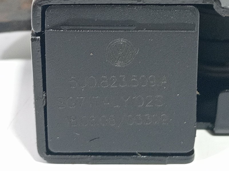 Recambio de cerradura capot para seat ibiza iv (6j5, 6p1) 1.9 tdi referencia OEM IAM 5u0823509A  