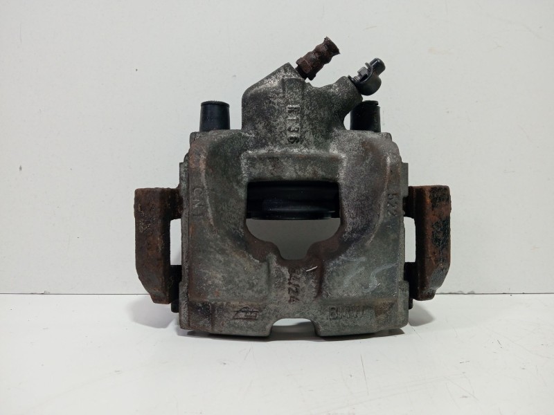 Recambio de pinza freno delantera derecha para bmw serie 1 cabrio (e88) 120i referencia OEM IAM BMWSERIE1CABRIO(E88)´2007120i  