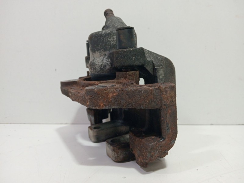 Recambio de pinza freno delantera derecha para bmw serie 1 cabrio (e88) 120i referencia OEM IAM BMWSERIE1CABRIO(E88)´2007120i  