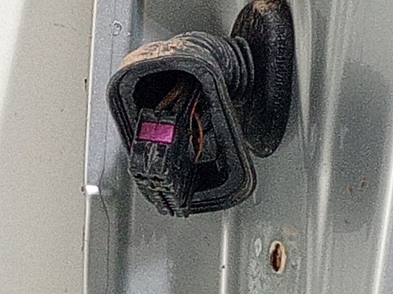 Recambio de puerta trasera derecha para audi a3 sportback (8p) 1.6 ambiente referencia OEM IAM 8p4833052A  