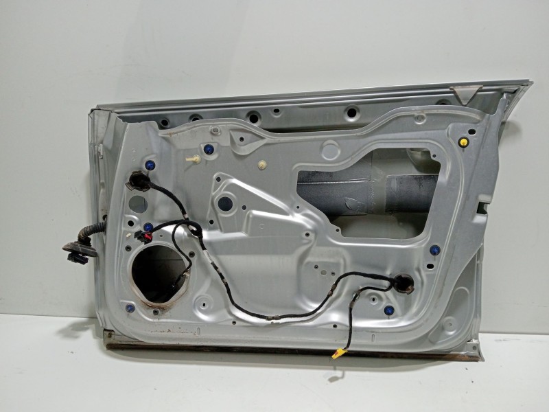 Recambio de puerta delantera derecha para audi a3 sportback (8p) 1.6 ambiente referencia OEM IAM 8P4831052A  