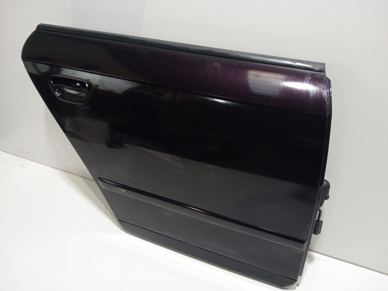 Recambio de puerta trasera izquierda para audi a4 berlina (8e) 1.9 tdi (96kw) referencia OEM IAM 8E0833051J  