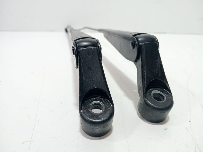 Recambio de brazo limpia delantero izquierdo para suzuki jimny sn (fj) hard top pepe jeans referencia OEM IAM JIMNYSN(FJ)HardTop