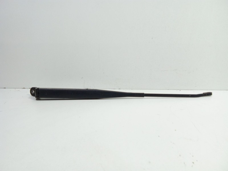 Recambio de brazo limpia delantero derecho para nissan terrano ii (r20) 2.7 tdi 4wd referencia OEM IAM TD27TI  