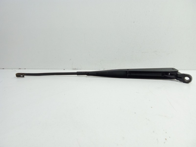 Recambio de brazo limpia delantero izquierdo para nissan terrano ii (r20) 2.7 tdi 4wd referencia OEM IAM TD27TI  