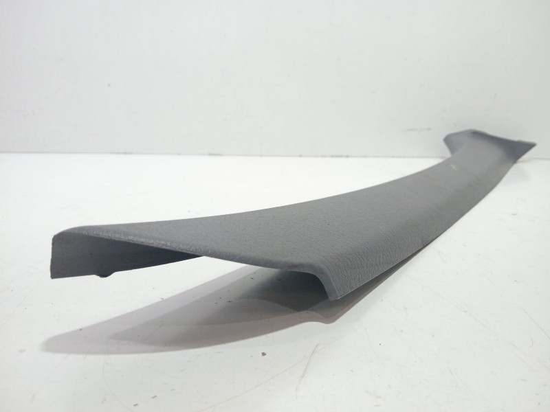 Recambio de moldura para nissan terrano ii (r20) 2.7 tdi 4wd referencia OEM IAM 769110F000  