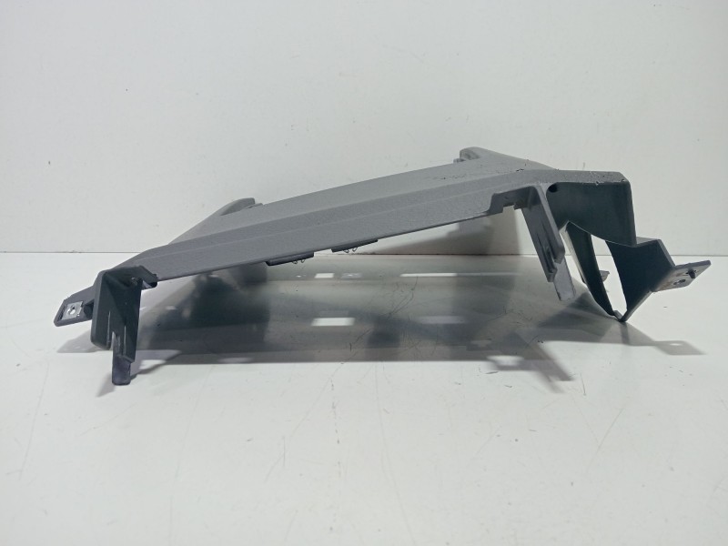 Recambio de moldura para nissan terrano ii (r20) 2.7 tdi 4wd referencia OEM IAM 681040F000LH  