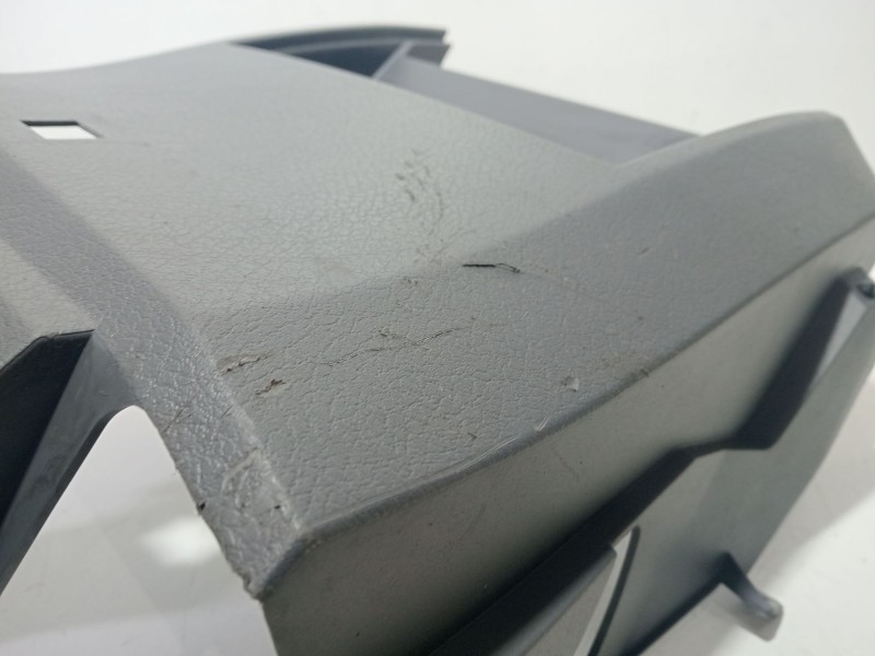 Recambio de moldura para nissan terrano ii (r20) 2.7 tdi 4wd referencia OEM IAM 681040F000LH  