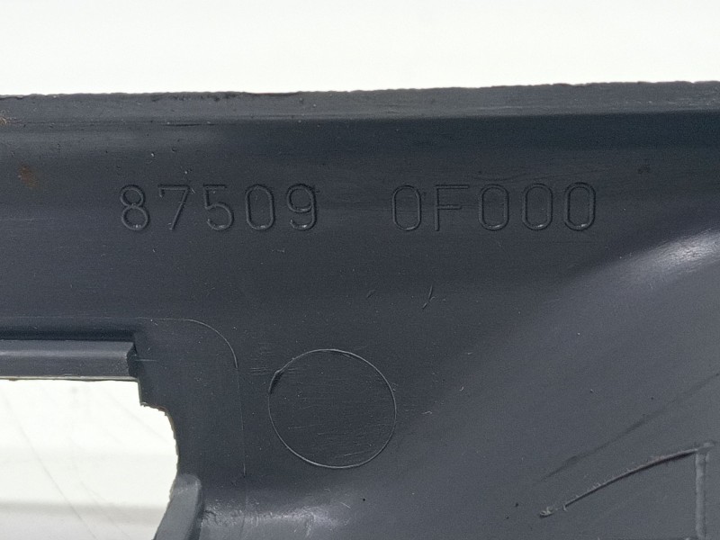 Recambio de moldura para nissan terrano ii (r20) 2.7 tdi 4wd referencia OEM IAM 875090F000  